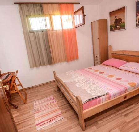 Backyard Apartment Ohrid Bagian luar foto